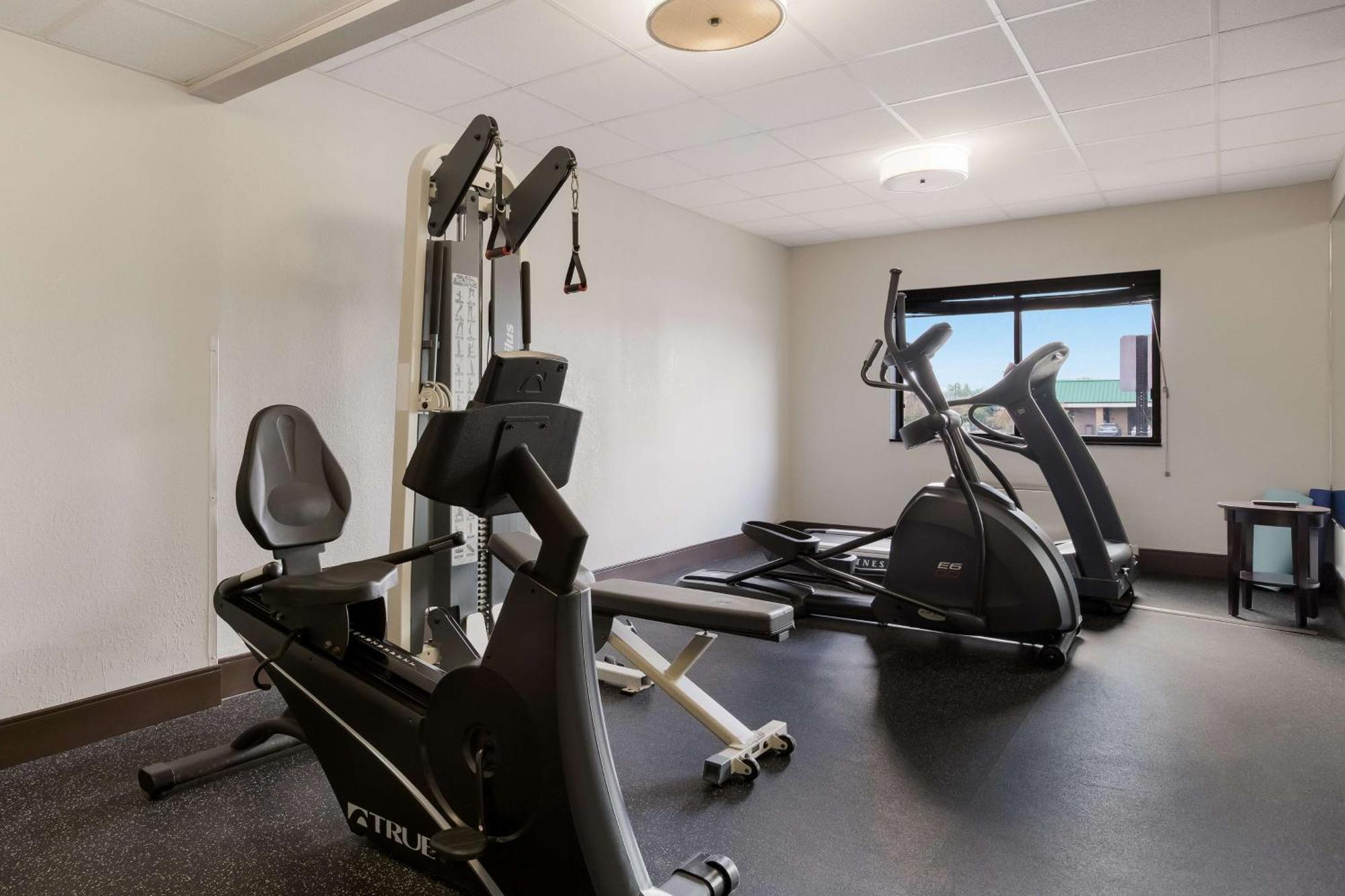 Best Western Kendallville Inn Buitenkant foto
